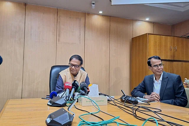 Ahsan H Mansur speaks to the media at Bangladesh Bank on 28 August 2024.